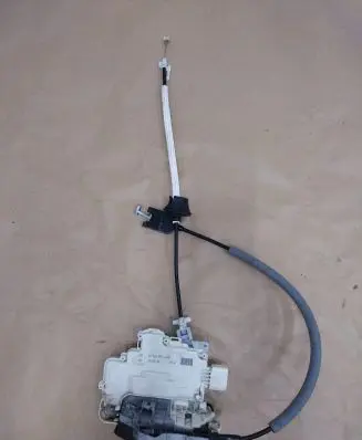 Porsche Cayenne (92A) Front door lock S12CZ8J2837016A