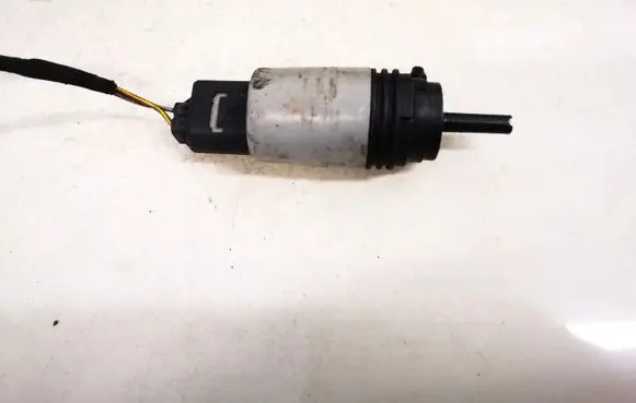 BMW 5 E60 E61 Windscreen/windshield washer pump 67126934159 67.12-6934159