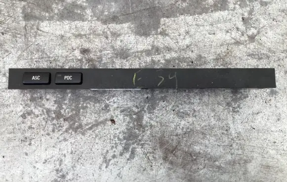 BMW 5 E39 Traction control (ASR) switch 61318373708 03742030