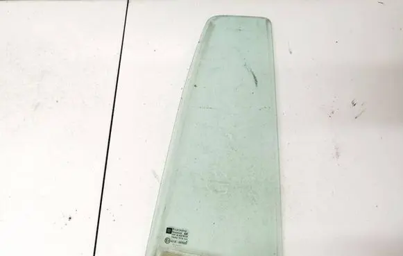 Rear vent window glass