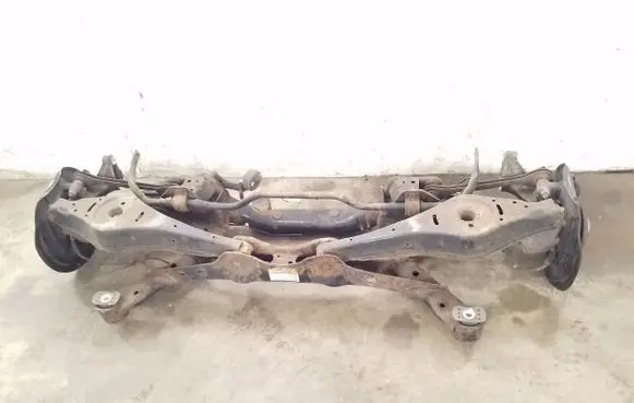 Volkswagen Tiguan Rear axle beam 5N0500000