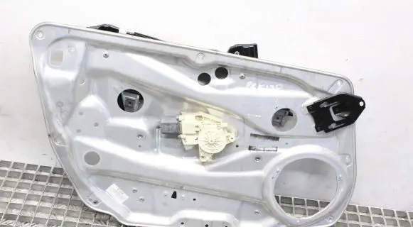 Mercedes-Benz C W204 Front door electric window regulator 963757