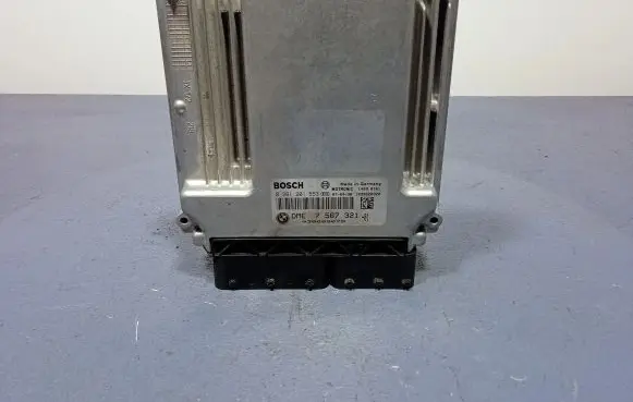 BMW 1 E82 E88 Engine control unit/module ECU 7567321