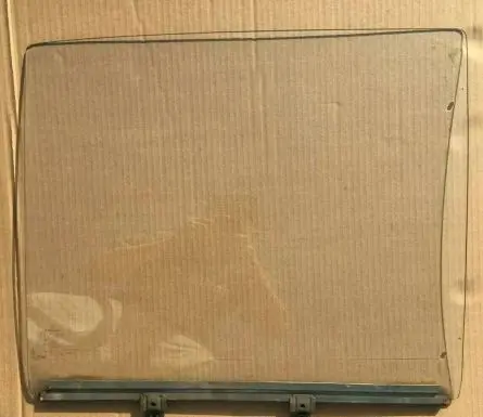 Mercedes-Benz W123 Rear door window glass 1237300218