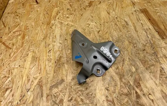 BMW X2 F39 Fender mounting bracket 7431006