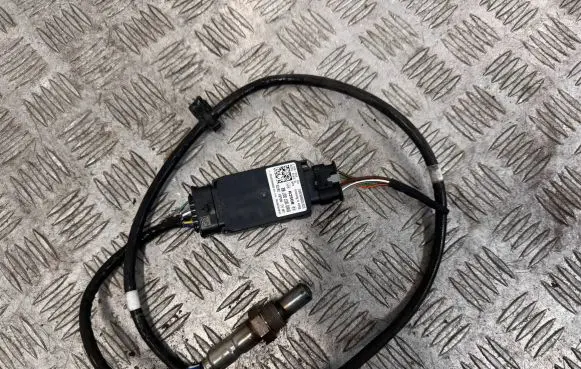 Audi A4 S4 B9 8W Lambda probe sensor 8W0907807BE