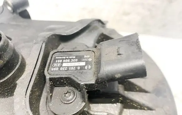 Volkswagen Touran I Air pressure sensor 0261230095 03c906051