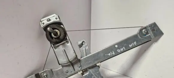 Peugeot 207 CC Sliding door window regulator with motor 9680203880