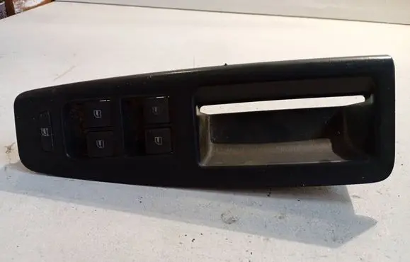 Volkswagen Polo IV 9N3 Electric window control switch 6Q1867171F