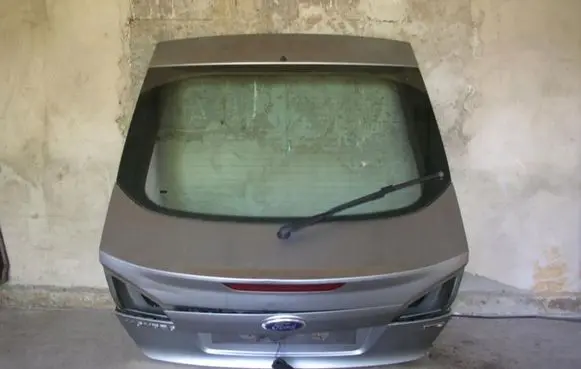 Ford Mondeo MK IV Tailgate/trunk/boot lid