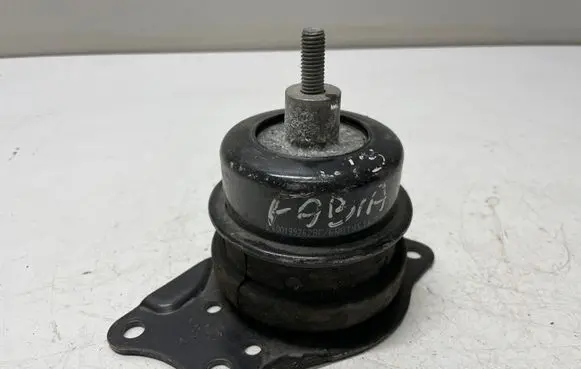 Skoda Fabia Mk2 (5J) Engine mount bracket 6Q0199262BF