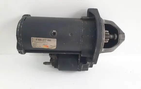Mercedes-Benz Vito Viano W639 Starter motor 0986017260