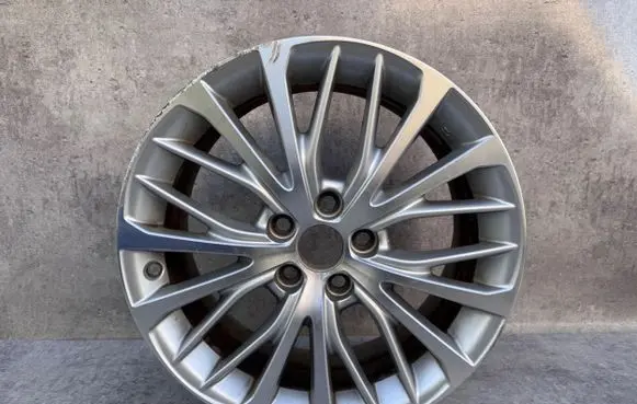Toyota Camry VIII XV70 R18 alloy rim 