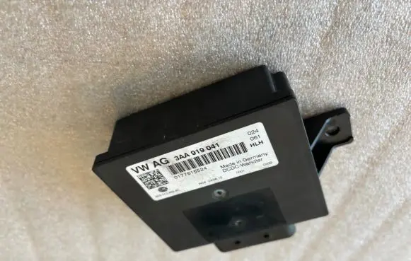 Volkswagen PASSAT B7 Power management control unit 3AA919041 0177815524
