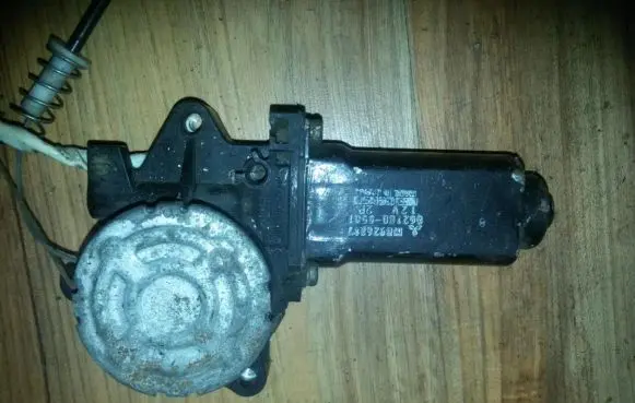 Front door window regulator motor