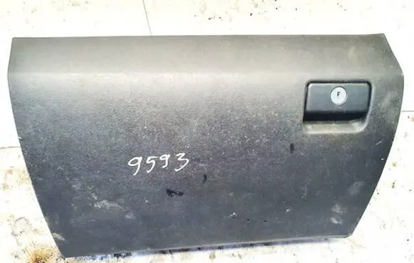 Toyota Avensis T270 Glove box mp6287