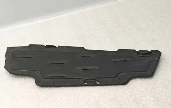BMW 3 G20 G21 Front bumper lower grill 8069370