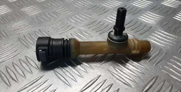 Volvo V40 Engine coolant pipe/hose