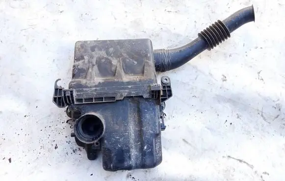 Toyota Yaris Air filter box 177000J011
