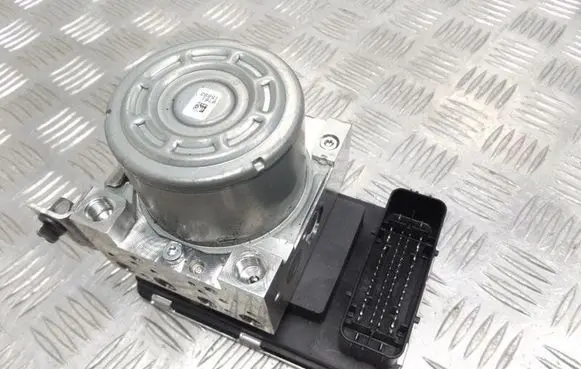 Volvo S90, V90 ABS Pump P31680101