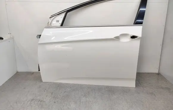 Hyundai i40 Front door