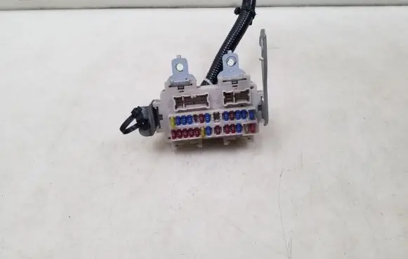 Infiniti FX Fuse module