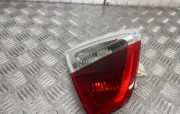 BMW 3 E90 E91 Tailgate rear/tail lights 6937459