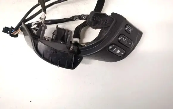 Toyota Corolla Verso AR10 Steering wheel buttons/switches 