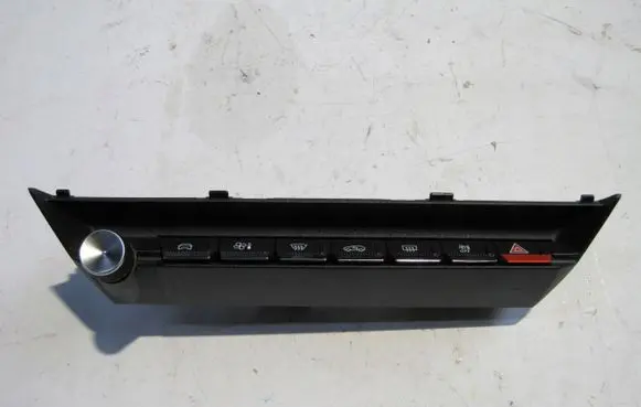 Peugeot 308 Central console control unit 98350200ZD