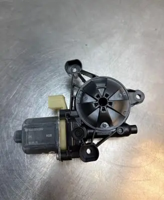 Audi A3 S3 8V Rear door window regulator motor 5Q0959802