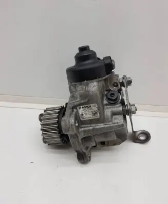 Volkswagen PASSAT B7 Fuel injection high pressure pump 03L130755L 0445010526 62645