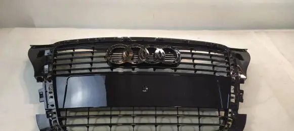 Audi A3 S3 8P Front bumper upper radiator grill 8P0853651H
