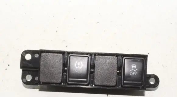 Nissan Juke II F16 A set of switches 681RVBV80A