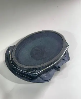 Dodge Challenger Front door speaker 05064035AB