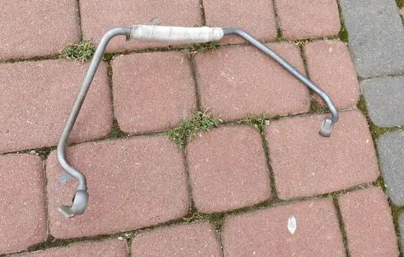 Gearbox oil cooler pipe/hose