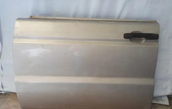 Land Rover Discovery Front door