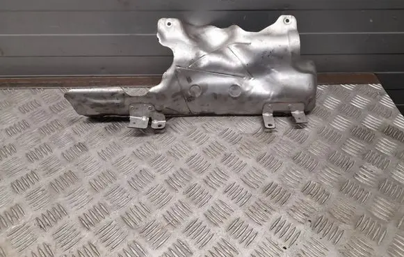 Mercedes-Benz CLS C218 X218 Heat shield in engine bay A2780944820