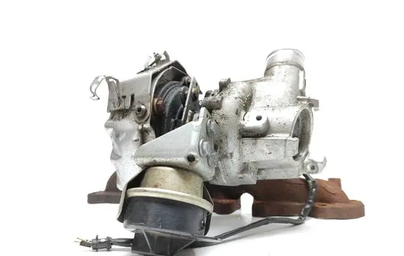 Volkswagen PASSAT B8 Turbo 04L253010B 04L253010 029709411