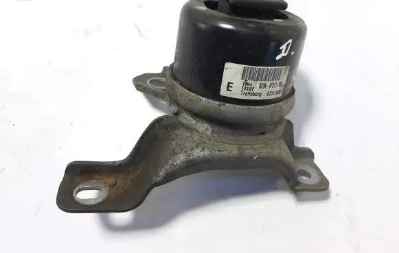 Volvo XC60 Engine mount bracket 8G9N6F012BB G2517002