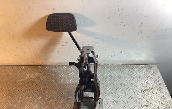 Lexus RX 450H Brake pedal 