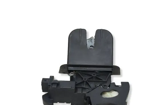 Audi TT TTS Mk2 Tailgate/trunk/boot lock/catch/latch 8P4827505C
