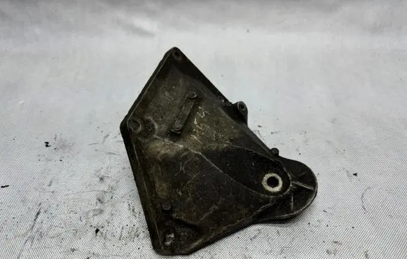 BMW 5 E60 E61 Engine mounting bracket 6761111 24168110 N1BTB1A