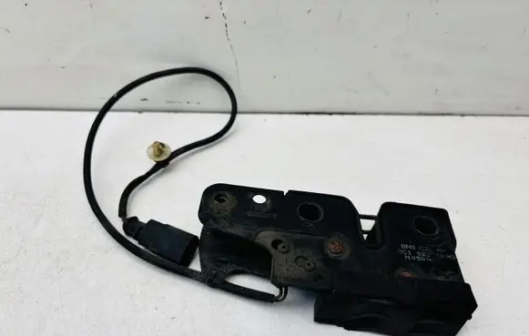 Volkswagen PASSAT B6 Engine bonnet/hood lock/catch 3C1823509D