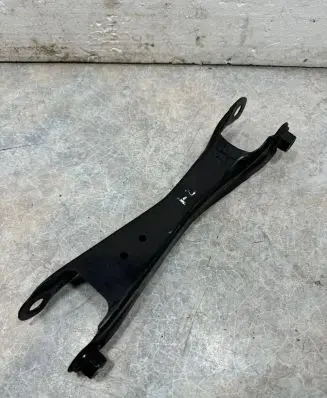 BMW i3 Rear upper control arm/wishbone 6867879 33326867879