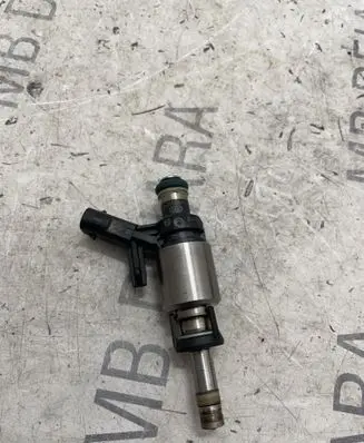 Audi A5 8T 8F Fuel injector 06L906036K