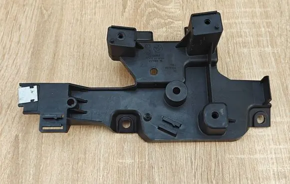 BMW 4 G22 G23 G24 G26 Other engine bay part 8579354