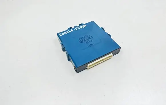 Toyota Corolla Verso AR10 Combustion control unit/module 896180F020 MB1238009021