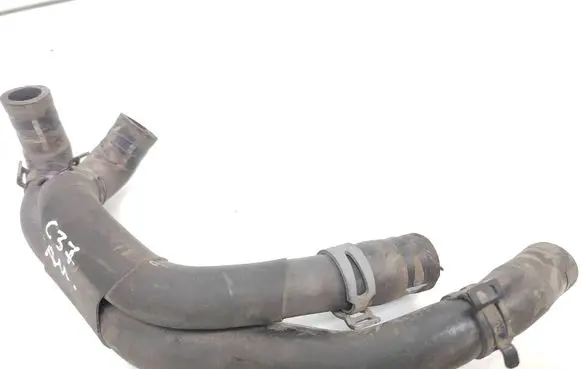 Volkswagen Touran I Engine coolant pipe/hose 1K0121086