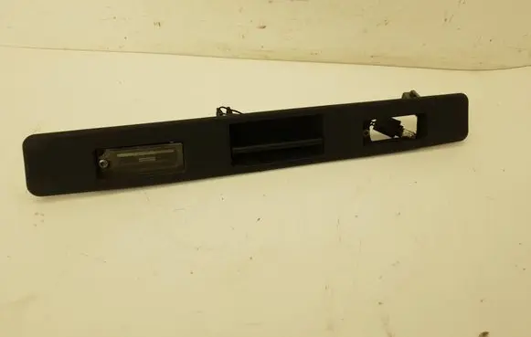 Volvo XC90 Trunk door license plate light bar 8613832 7890