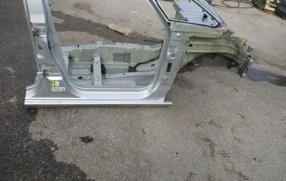 Citroen C4 II Picasso Front quarter panel 